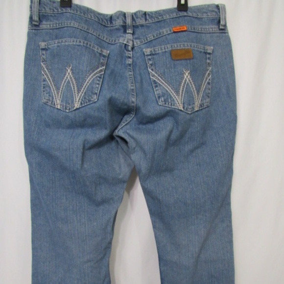 Wrangler Cool Vantage FR Straight Distressed Wash Blue Jeans - Picture 1 of 14